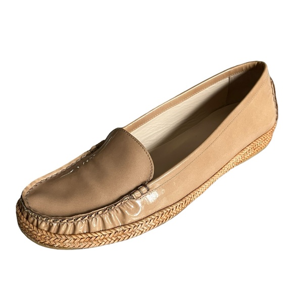 STUART WEITZMAN Women's 'GEEK' Adobe Aniline PATENT LEATHER LOAFERS - 9 - Picture 1 of 11